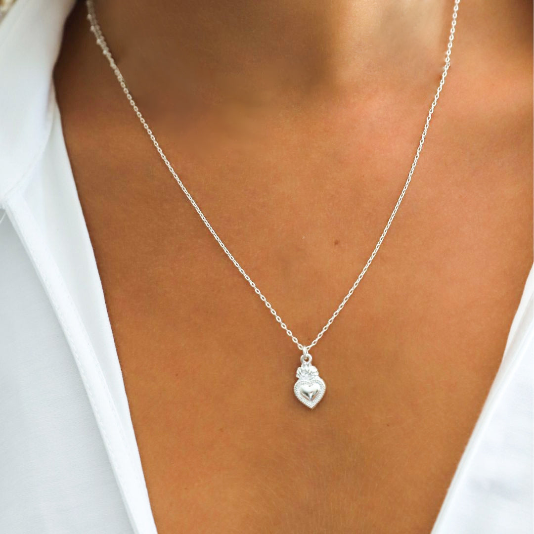 Pack Especial Mamá - Collar Mini Detente + Argollas Liss Silver